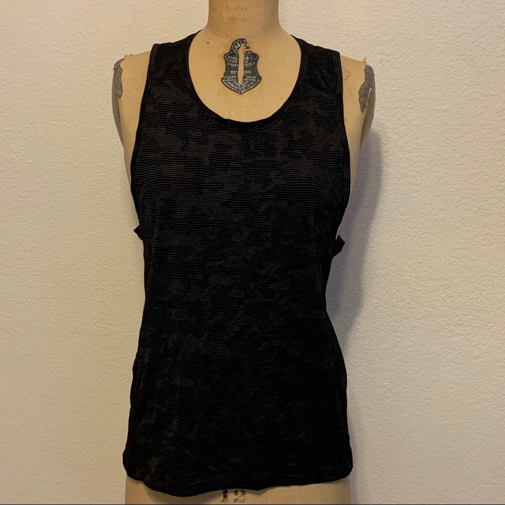 Lululemon camo tank top